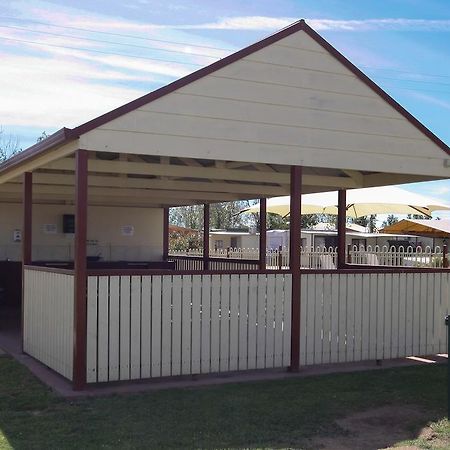 Sun Country Lifestyle Park Hotel Mulwala Exterior photo