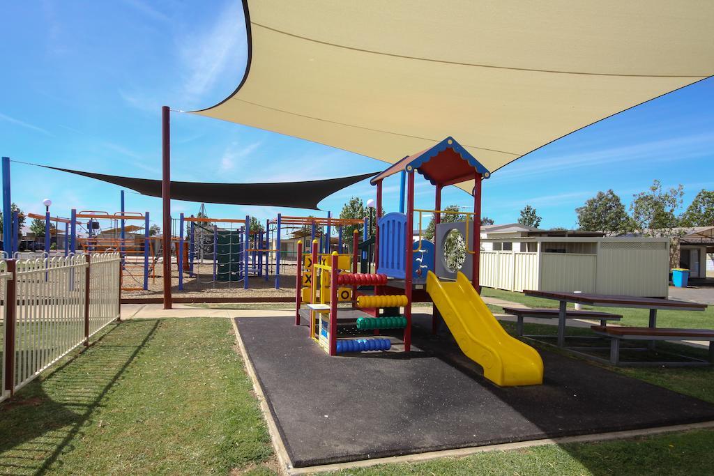 Sun Country Lifestyle Park Hotel Mulwala Exterior photo